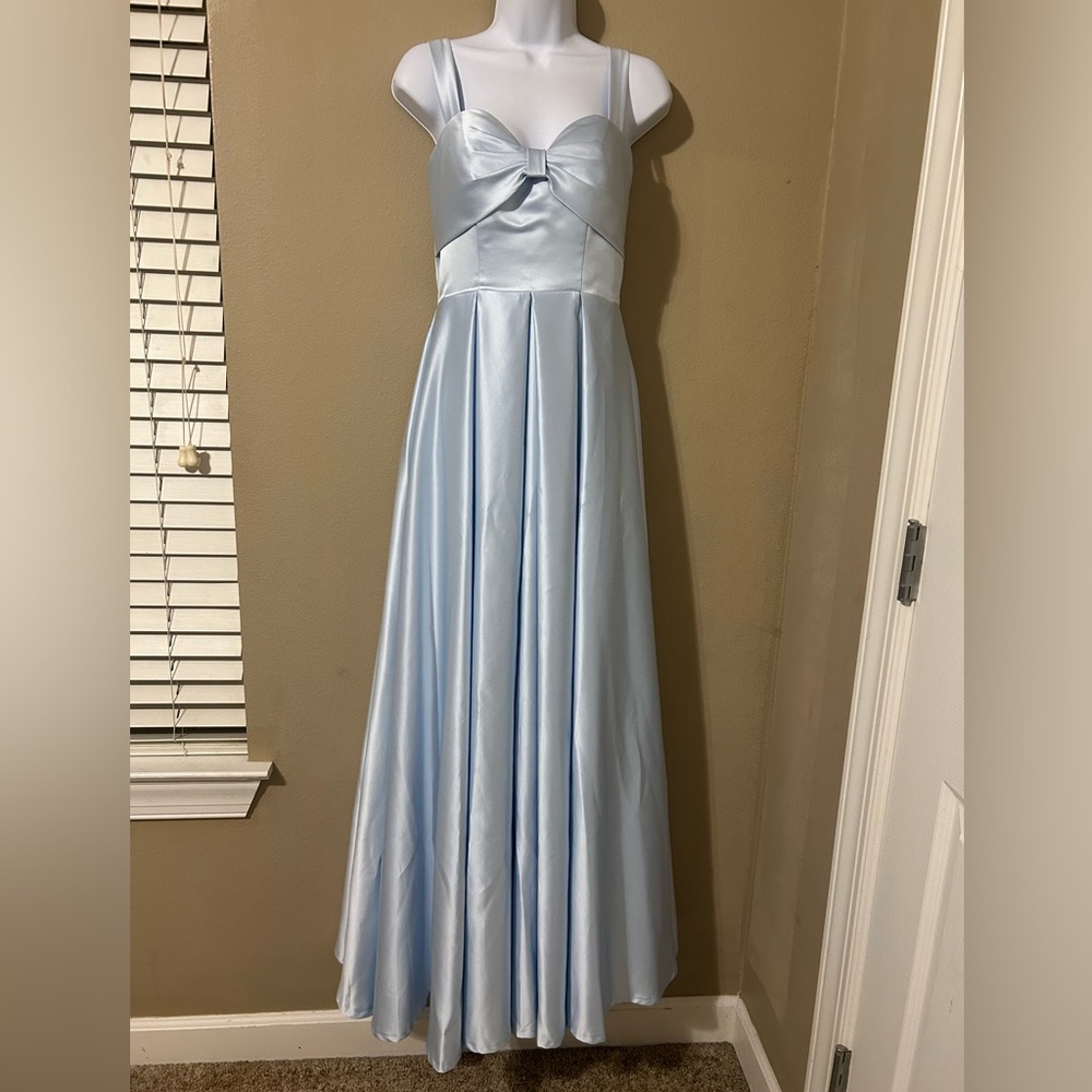 Chic Light Blue Maxi Dress